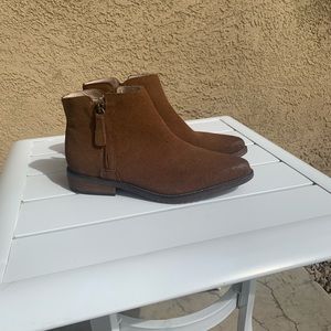 Geewawa Arizona suede brown 7.5M booties